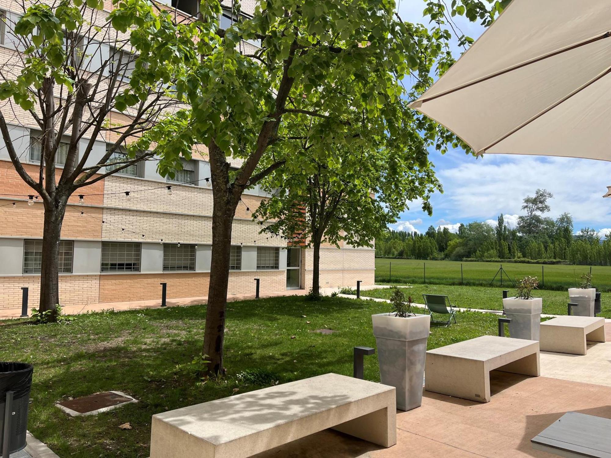Residencia Universitaria Resa Los Abedules Pamplona Exteriér fotografie