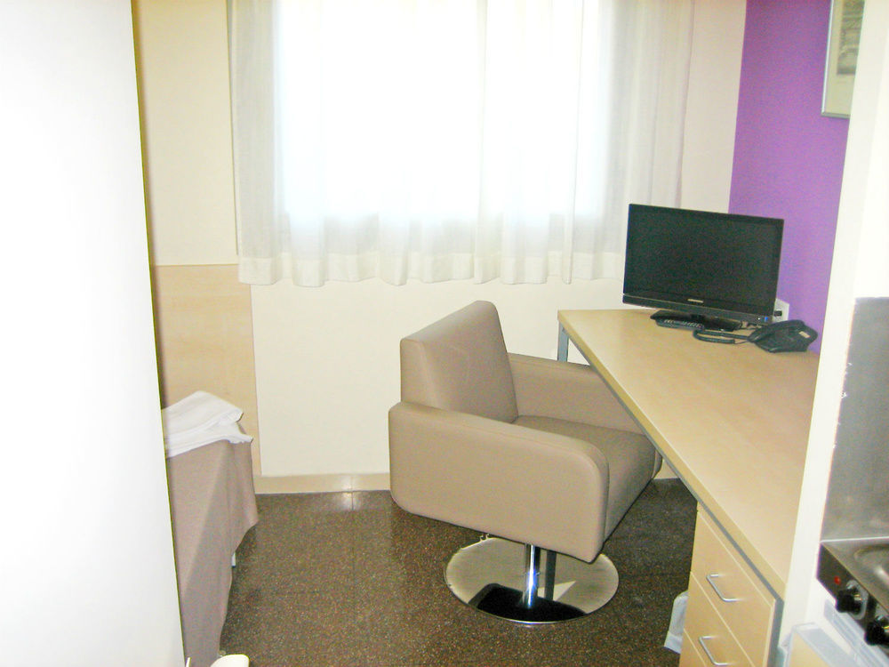 Residencia Universitaria Resa Los Abedules Pamplona Exteriér fotografie