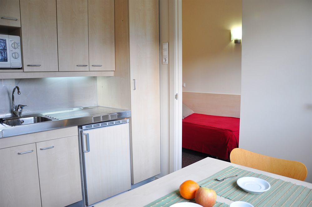 Residencia Universitaria Resa Los Abedules Pamplona Exteriér fotografie